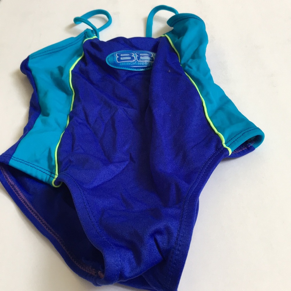 FINAL MARKDOWN Girls sand n sun swimsuit 6/6x